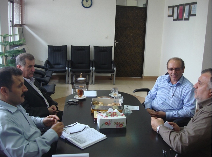نشست مشترک رئيس انجمن بتن استان گيلان با مديريت آزمايشگاه مکانیک خاک گيلان